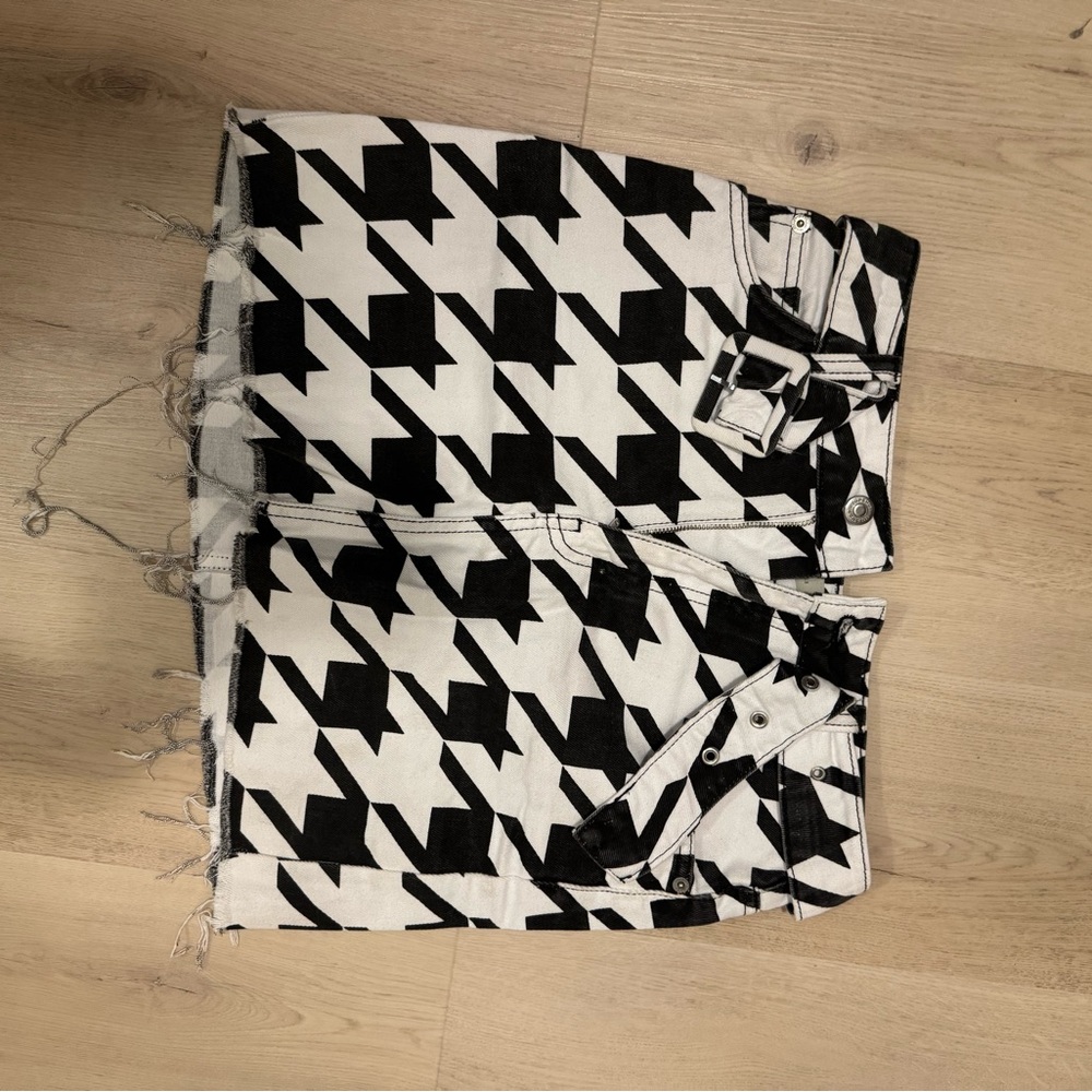 Topshop Monochrome Geometric Skirt